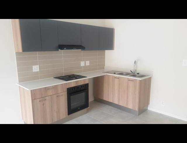 1 BEDROOM PROPERTY TO RENT IN GREENBAY ECO ESTATE